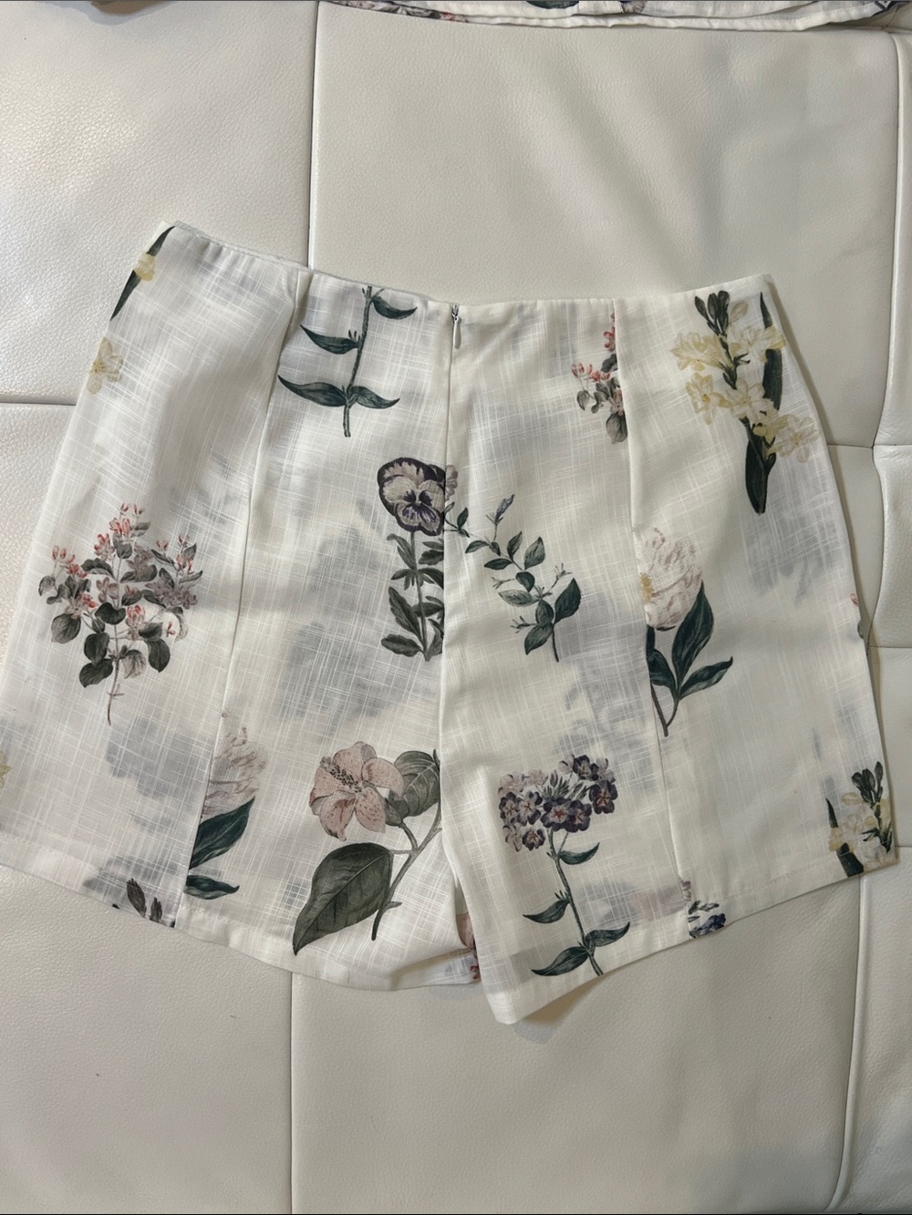 Floral Button-Up lantern sleeve Shirt & high waist Shorts Set Sz M - Picture 9 of 10